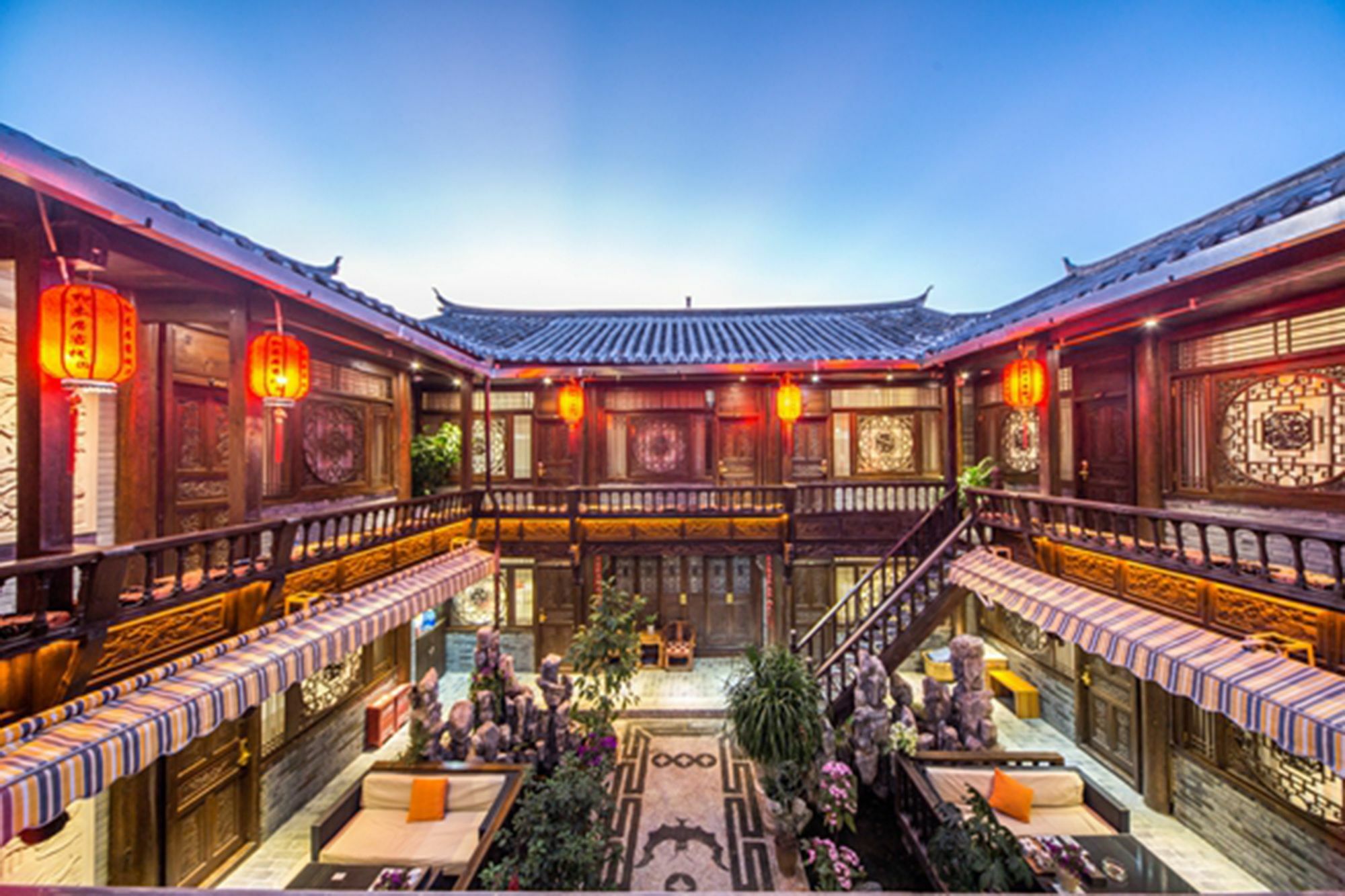 He Mu Ju Inn Zhongyi Branch ليجيانغ المظهر الخارجي الصورة